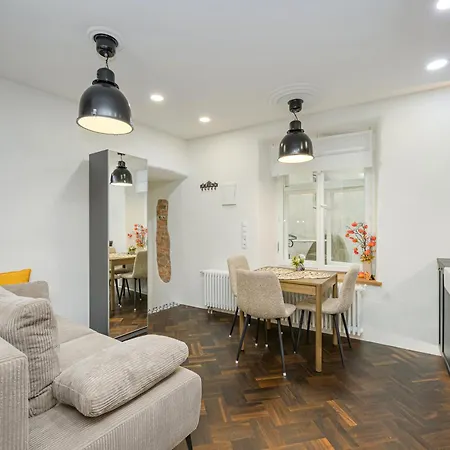 Old Hanza Lägenhet *