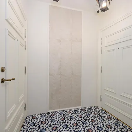 Old Hanza Apartman