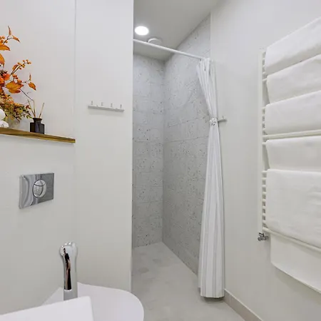 Old Hanza شقة تالين