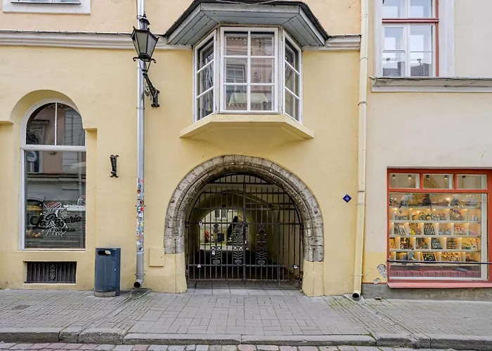 Old Hanza Daire Tallinn